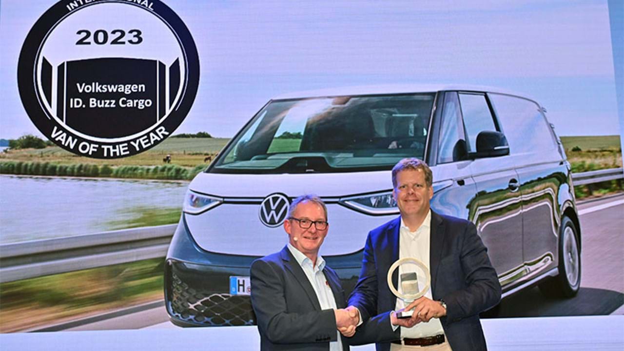 ID. Buzz Cargo får prestigefylld utmärkelse – utsedd till årets lätta transportbil